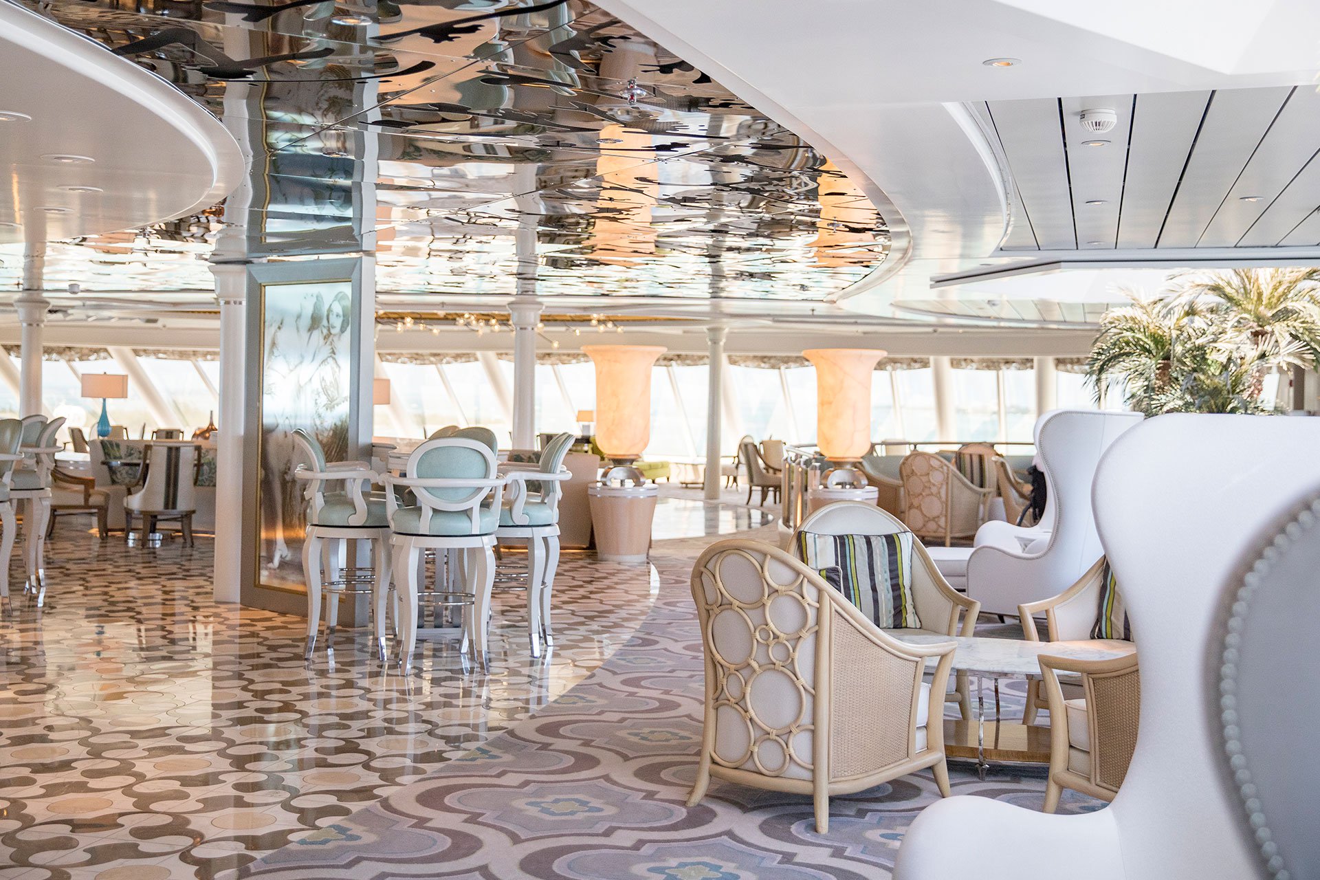 Crystal Cruises - Crystal Symphony - Entertainment - Palm Club.jpg